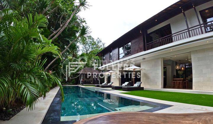 A Freehold 5 Bedroom Luxury Villa On A Sprawling 1100 m² Land In The Heart Of Seminyak 1