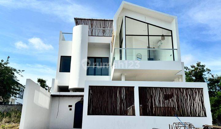 Upcoming Three Bedroom Villa With Direct Seaview For Sale In Uluwatu 1