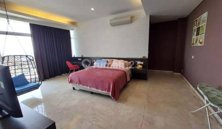 Four Bedroom Complete Facilities With Commercial Space On First And Second Floor For Sale In Ungasan 2