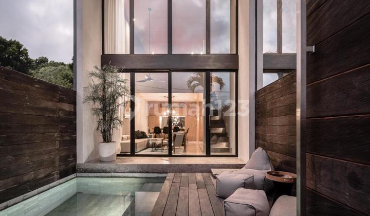 Modern One Bedroom Loft Townhouse for Yearly Rental in Berawa Modern One Bedroom Loft Townhouse for Yearly Rental in Berawa