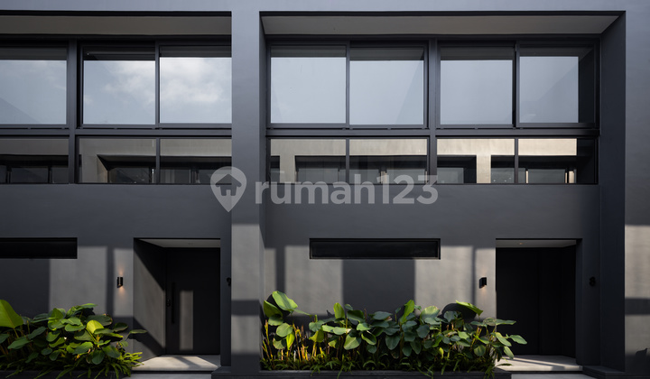 Exclusive Townhouse Villas In Buwit With Private Gardens