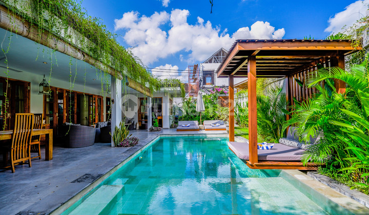 Elegan Villa 3 Kamar dengan Kantor Pribadi Disewakan di Canggu Elegan Villa 3 Kamar dengan Kantor Pribadi Disewakan di Canggu