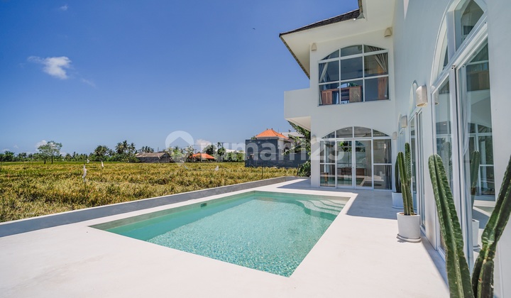 Mediterranean-Inspired 2BR Villa with Rooftop Views in Kedungu – Leasehold 25 Years 