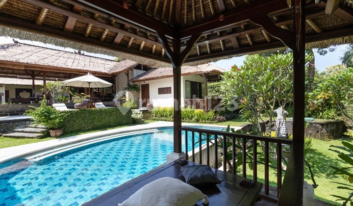 Luxury Freehold Villa in the Heart of Canggu 2
