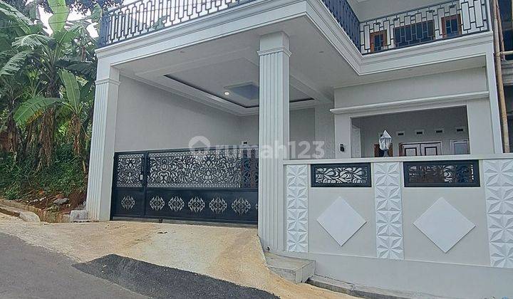 Rumah Mewah Lokasi Strategis Jalan Lebar 1