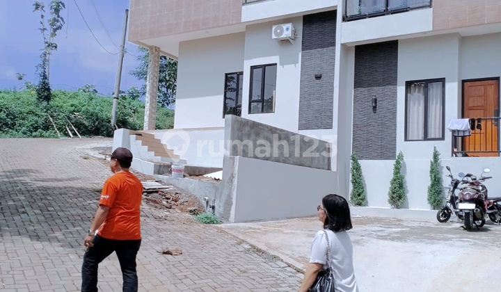 2-Story House LT 150M2 Nice Next to Citra Grand Tembalang 1