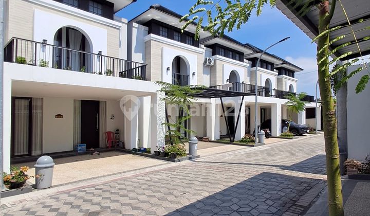 2-Story Residence in Kedungmundu Semarang 2