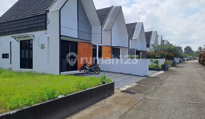 Exclusive Modern Minimalist Residence in Ngaliyan