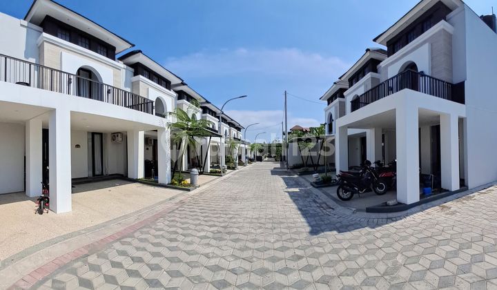 2-Story Residence in Kedungmundu Semarang 1