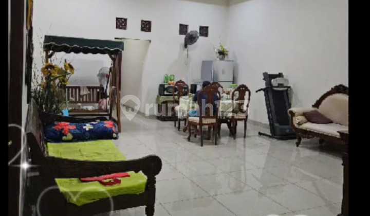 1-Story Second House in Kauman Raya Majapahit 2