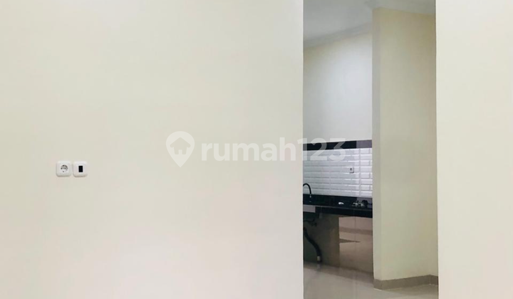 Flood-Free, SHM, Move-In Ready, 2