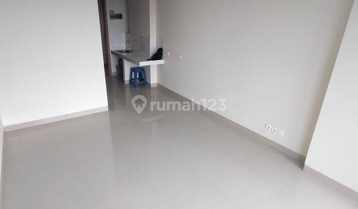 Unit kosongan sangat terawat Apartemen BEVERLY DAGO Baru Unfurnished 2