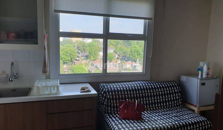 Type hoek depan unpar Apartemen Parahyangan Residences 2 Kamar Tidur Bagus Furnished 1