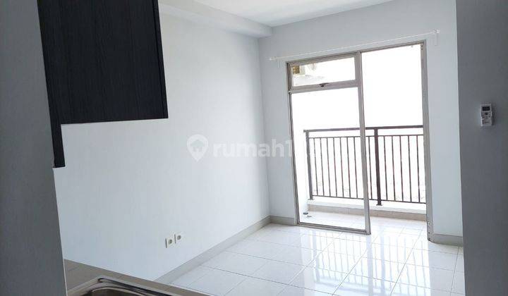 View keren top floor Apartemen M Square ( Mekarwangi Square ) 2 Kamar Tidur Baru Semi Furnished 1