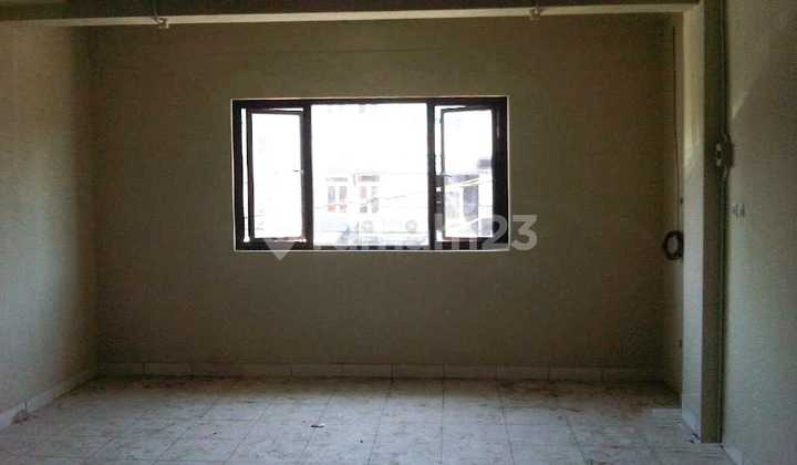 Flood-Free, 2 Floors, Move-In Ready, 2