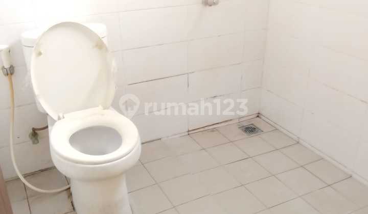 3-Story Shophouse Suitable for Fabric Warehouse at Pos Security Holis Regency, Jl. Holis Regency, Babakan, Babakan Ciparay, Bandung City, West Java, Indonesia, 40222, Cigondewah 2