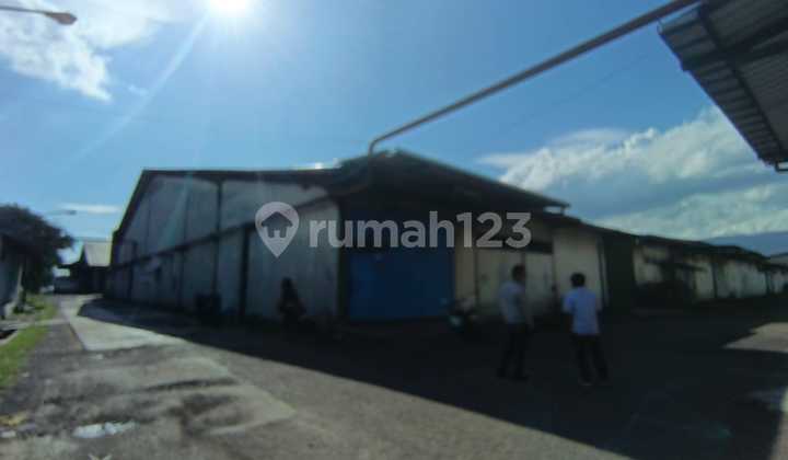 Gudang di Jl. Ujung Berung Hospital No. 108, Pakemitan, Cinambo, Kota Bandung, Jawa Barat, Indonesia, 40294, Ujungberung 792.0 m² Unfurnished SHM Gudang di Jl. Ujung Berung Hospital No. 108, Pakemitan, Cinambo, Kota Bandung, Jawa Barat, Indonesia, 40294, Ujungberung 792.0 m² Unfurnished SHM