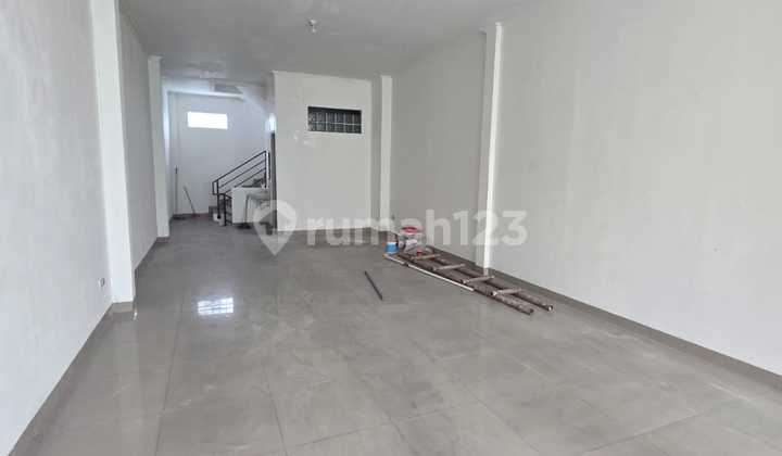 3-Story Shophouse Suitable for Office 2