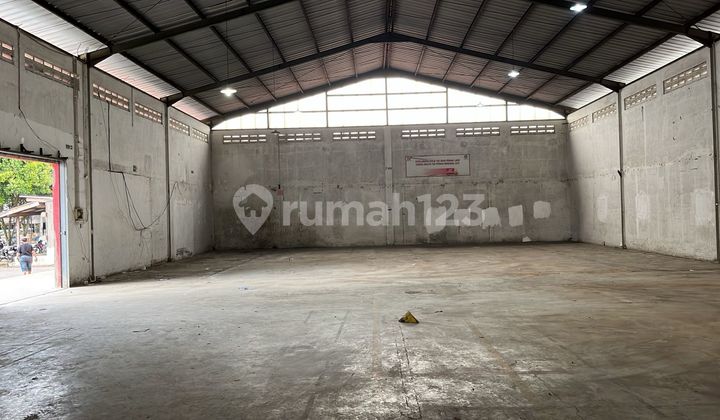 Akses Kontainer Gudang 600.0 M² di Soekarno Hatta Unfurnished Akses Kontainer Gudang 600.0 M² di Soekarno Hatta Unfurnished