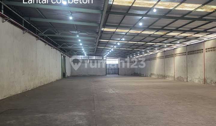 Shared Warehouse On Rancaekek Main Road 120,000.0 m² Unfurnished