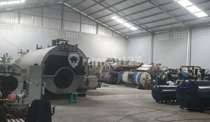 Gudang Bagus. di Indomaret Cipatik, Jl. Raya Cipatik, Pataruman, Cihampelas, Bandung Barat, Jawa Barat, Indonesia, 40562, Margaasih 1300.0 m² SHM Unfurnished