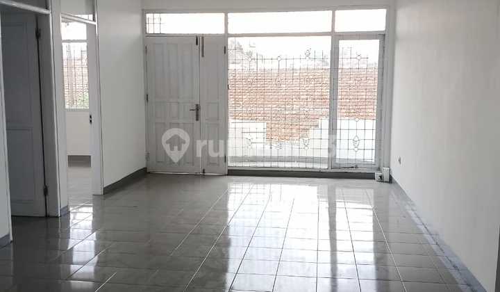 Rumah Bagus SHM di Pintu Masuk Pasar, Jl. Moch. Ramdan, Ancol, Regol, Kota Bandung, Jawa Barat, Indonesia, 40254, BKR