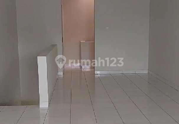 Shop House in Caringin 100.0 m² Unfurnished Freehold Certificate 1