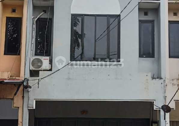 Cocok untuk Kanto / Toko Kain ~Ruko Taman Holis Indah 85.0 M² Unfurnished