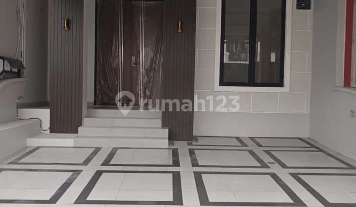 Flood Free, House, 2 Floors, Freehold Certificate, Move-In Ready,