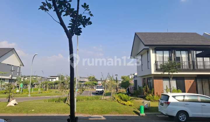 In front of Tatar.taru Park. Parahiangan New Town