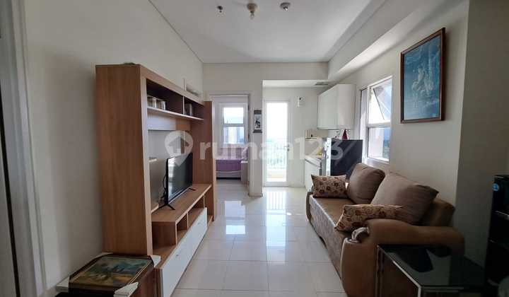 Position Front Corner Unpar 2 Bedrooms Furnished Nice
