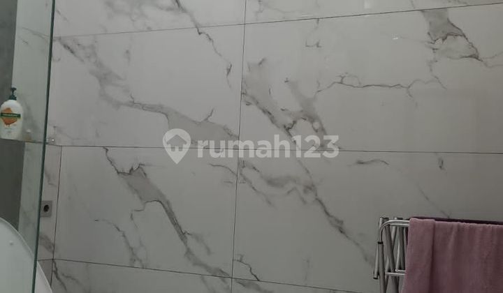 Nice 2-Story House in Duren Sawit SHM Facing East 2