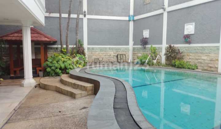 Nice House in Patra Kuningan SHM with Swimming Pool Can Be Rented as an Office Nice House in Patra Kuningan SHM with Swimming Pool Can Be Rented as an Office