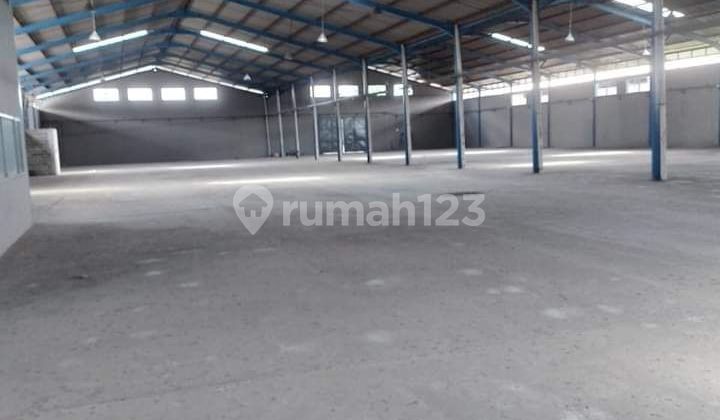 Gudang Disewakan di Cikupa Tangerang Bagus Akses Kontainer 2100 M