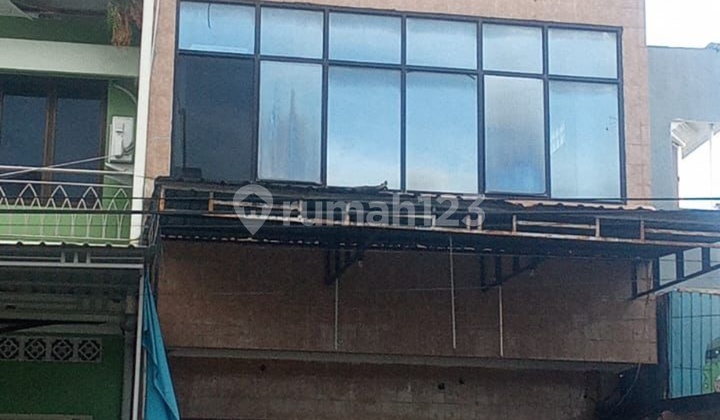 FOR RENT: HIGHLY STRATEGIC SHOP HOUSE IN KUANINO BUSINESS AREA, KUPANG CITY, NTT 1