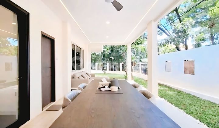 Fast Sale 2-Story House in Kebayoran with SHM