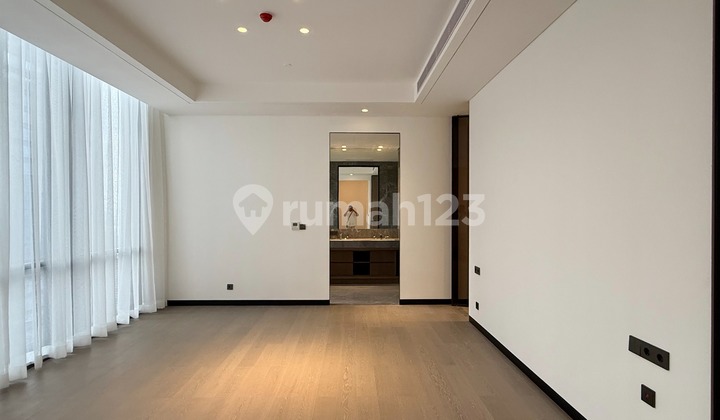 Fast Sale Regent Residence 4 BR Semi Furnished 2