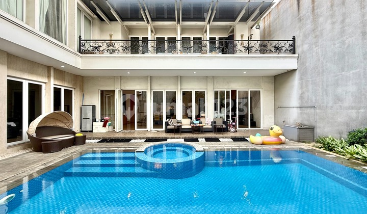 Fast Sale Rumah 4 BR In Kebayoran Lama Furnished