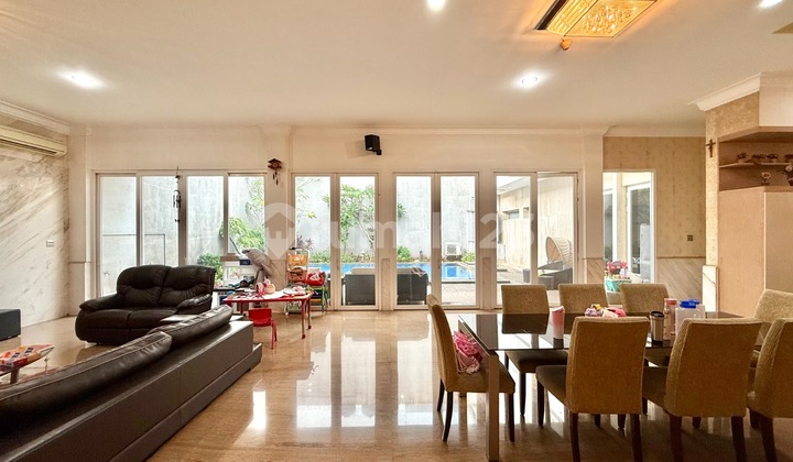 Fast Sale Rumah 4 BR In Kebayoran Lama Furnished 2