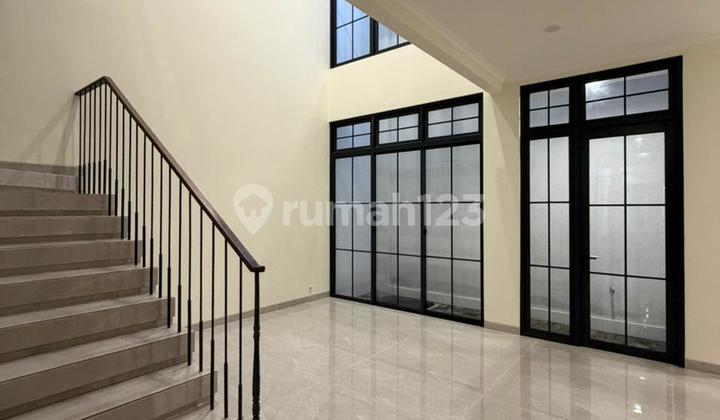 Rumah Minimalis 2 Lantai Siap Huni Semi Furnished, Gading Serpong