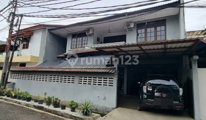 Rumah Bagus 2 Lantai Semi Furnish Dijual Cepat di Pejaten Jaksel