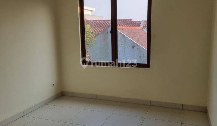 Disewakan Rumah Cantik di Villa Melati Mas Vista 2