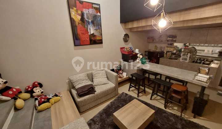 Rumah Sewa Sudah Full Furnished Lantai Mezanine di BSD, Tangsel