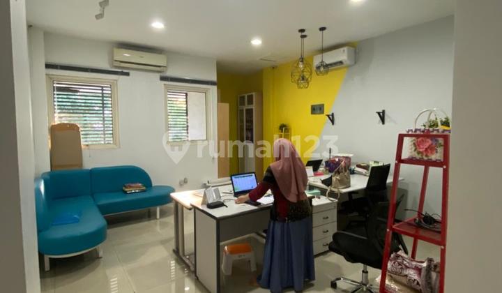 Ruko dengan SHM dan PBB Lengkap Lokasi Strategis di Gandaria Ruko dengan SHM dan PBB Lengkap Lokasi Strategis di Gandaria