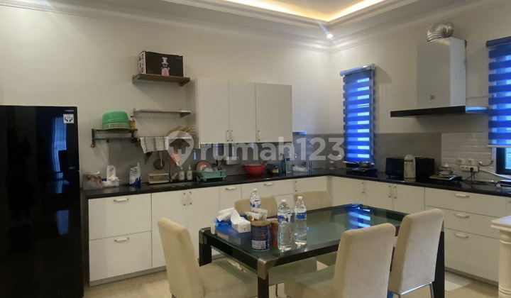 House Price Reduced, Hook Position, 5 Bedrooms in Alam Sutera, Tangsel 2