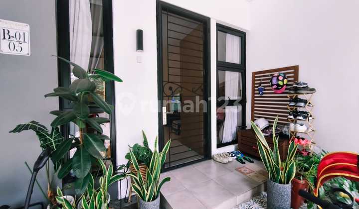 Rumah 3 Kamar SHM Semi Furnished Dekat Pintu Tol di BSD Tangsel