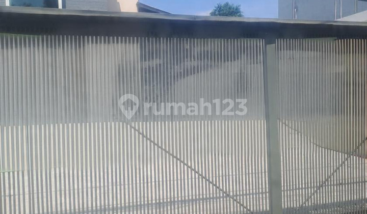 Rumah dengan 8 Kamar Tidur dan Garasi Luas, Pasar Minggu, Jaksel 2