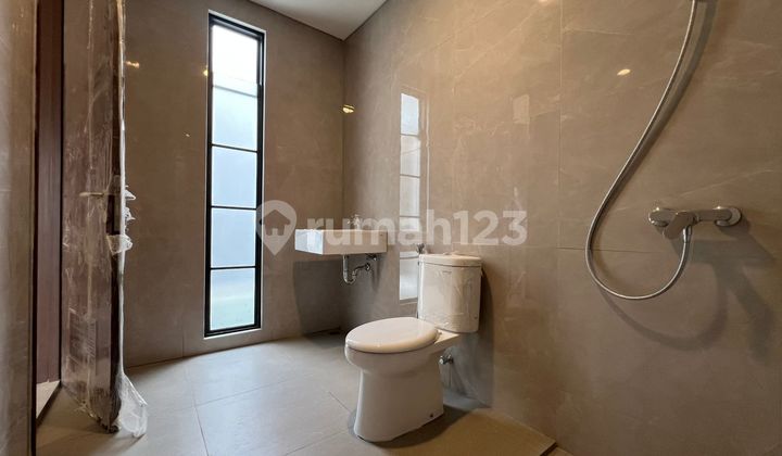 Beautiful House with Elegant Design, North Facing in CGB, Bintaro, Tangsel 2
