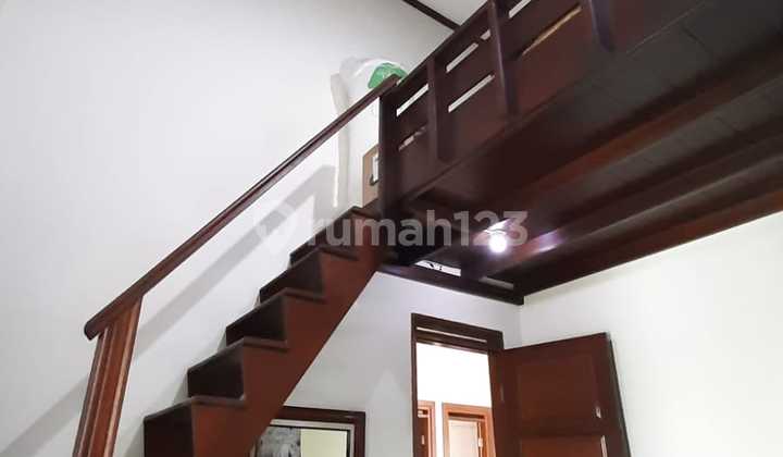Two-Story House in Good Condition, Ready to Occupy in Bintaro Sector 9. 2