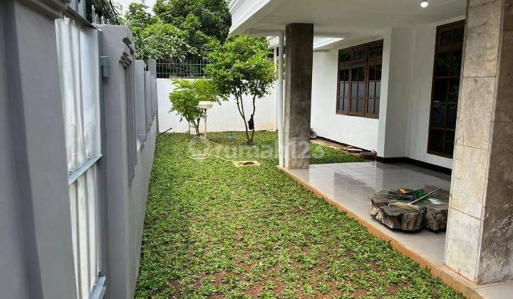 Rumah 2 Lantai Sudah Renovasi SHM di Gandaria, Jakarta Selatan 2